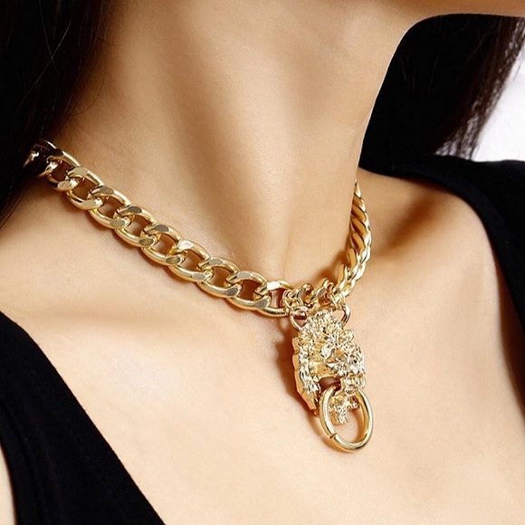 Exaggerated Gold Lion Chain Link Choker Necklace - Picture 2 of 10